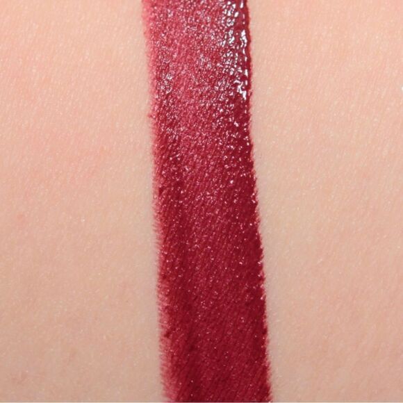 Burberry Liquid Lip Velvet In No. 53 Oxblood NIB - Picture 4 of 7